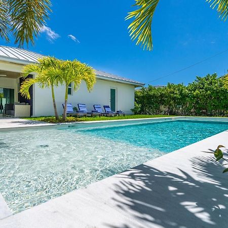 Апартаменты Luxury House 4 Beds Heated Pool W Jaccuzzi North Bay Village Экстерьер фото