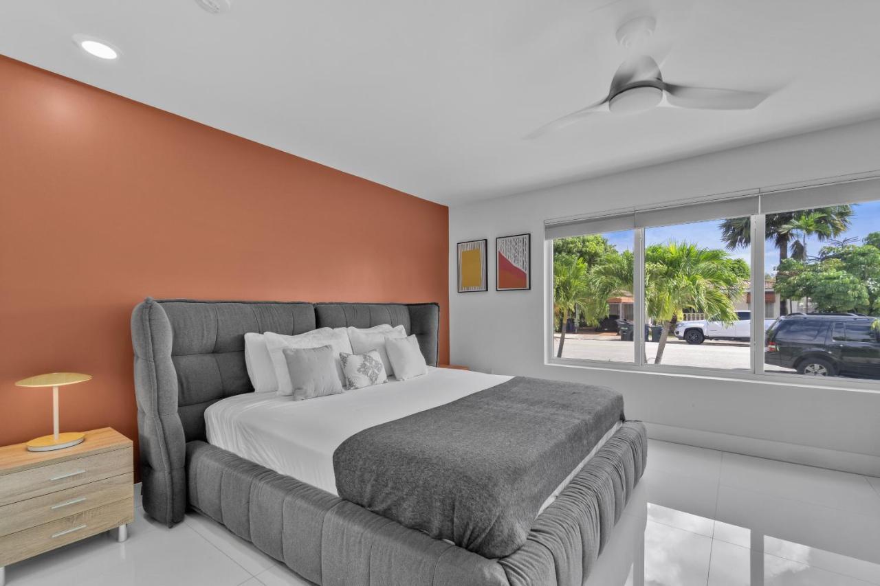 Апартаменты Luxury House 4 Beds Heated Pool W Jaccuzzi North Bay Village Экстерьер фото