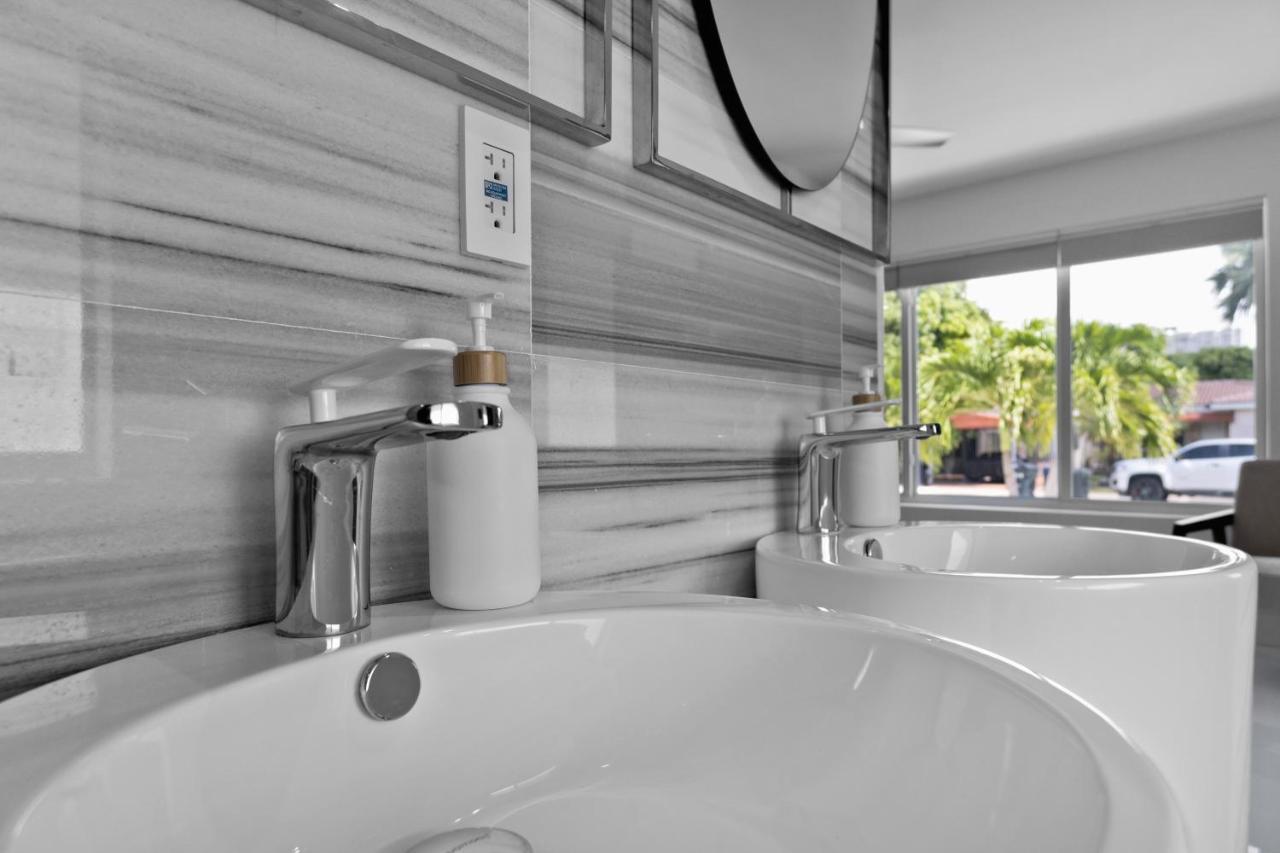 Апартаменты Luxury House 4 Beds Heated Pool W Jaccuzzi North Bay Village Экстерьер фото