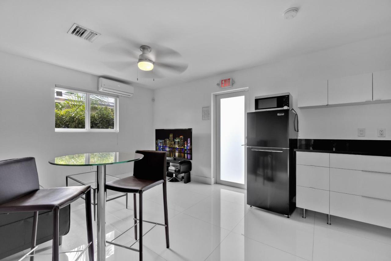 Апартаменты Luxury House 4 Beds Heated Pool W Jaccuzzi North Bay Village Экстерьер фото