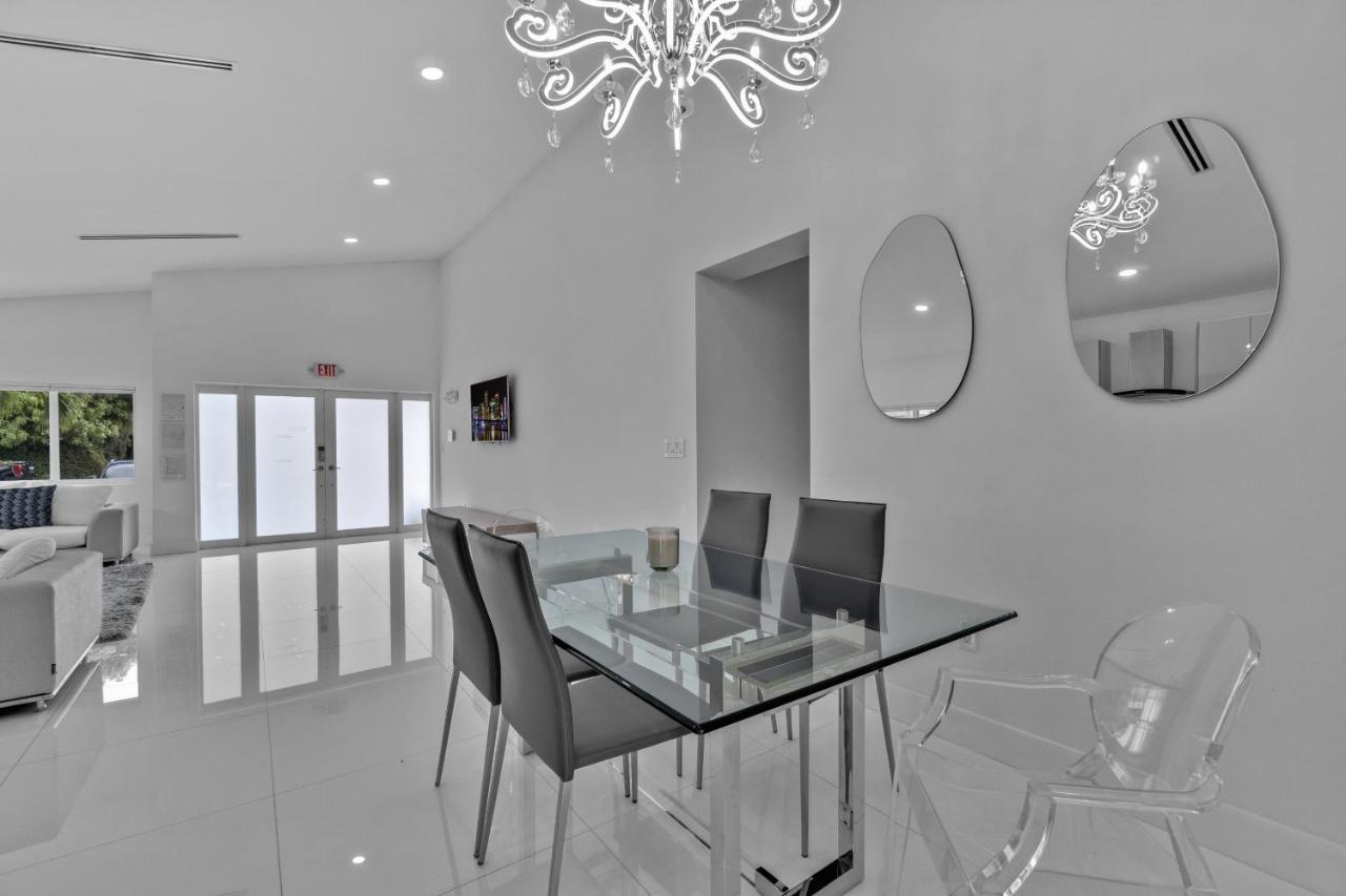 Апартаменты Luxury House 4 Beds Heated Pool W Jaccuzzi North Bay Village Экстерьер фото