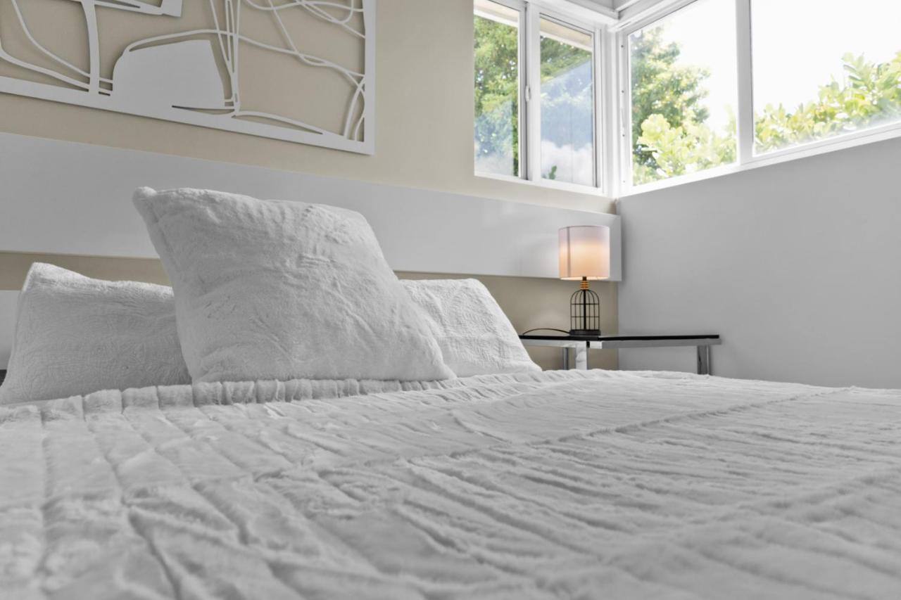 Апартаменты Luxury House 4 Beds Heated Pool W Jaccuzzi North Bay Village Экстерьер фото